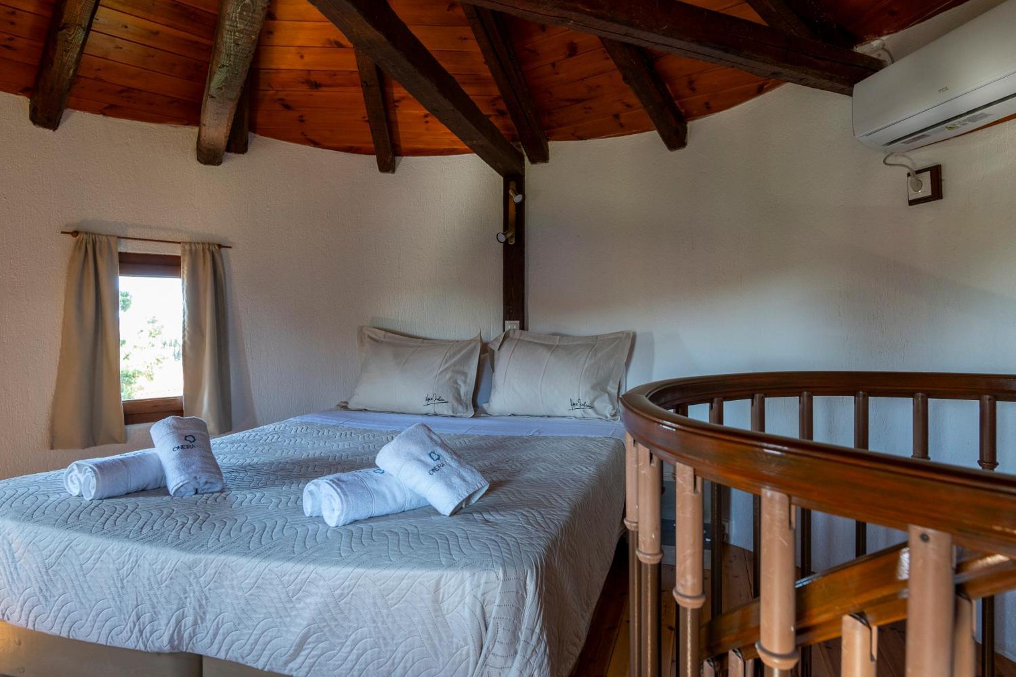 Kefalonian Mill - Oneira Villas Trapezaki  Bagian luar foto