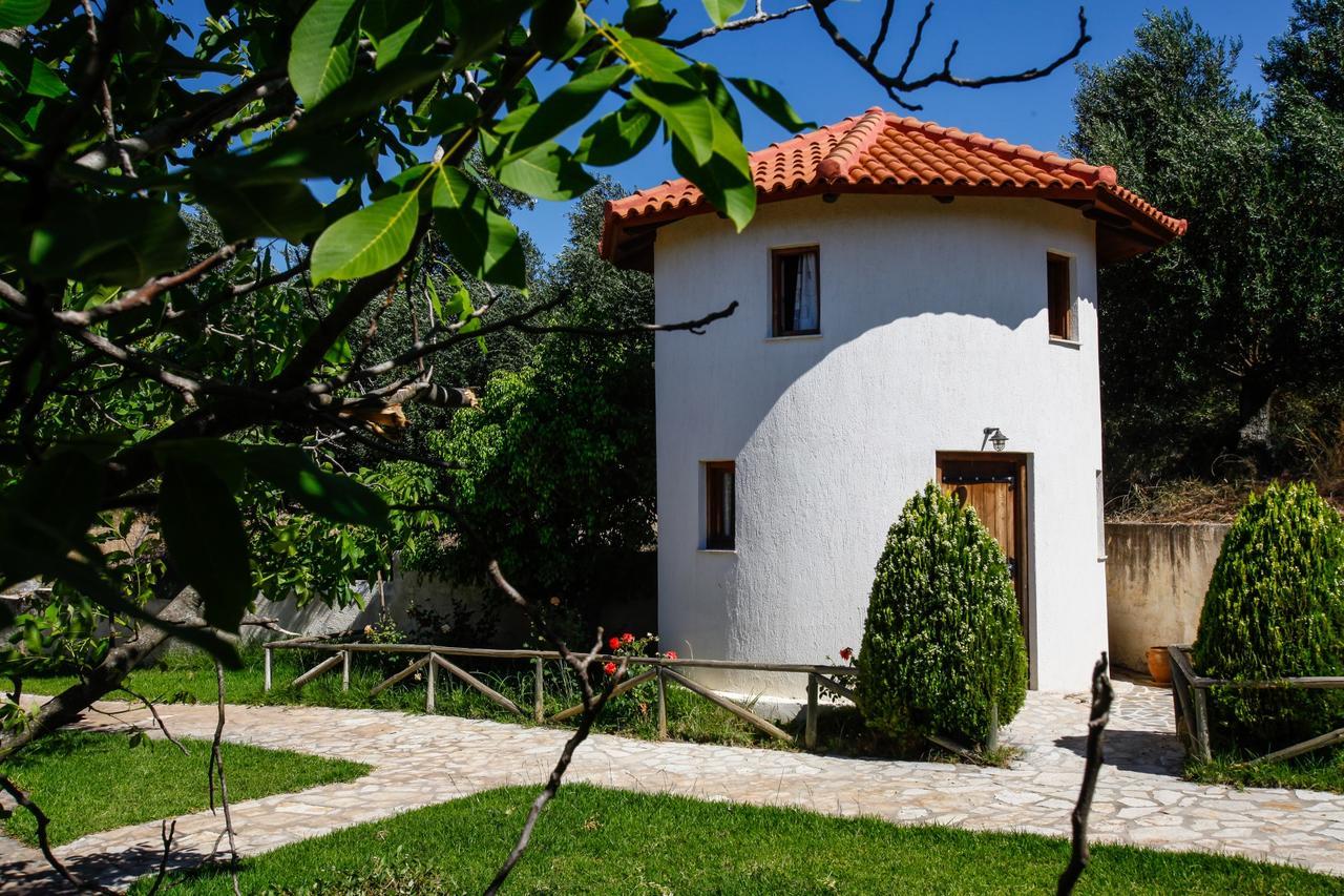 Kefalonian Mill - Oneira Villas Trapezaki  Bagian luar foto